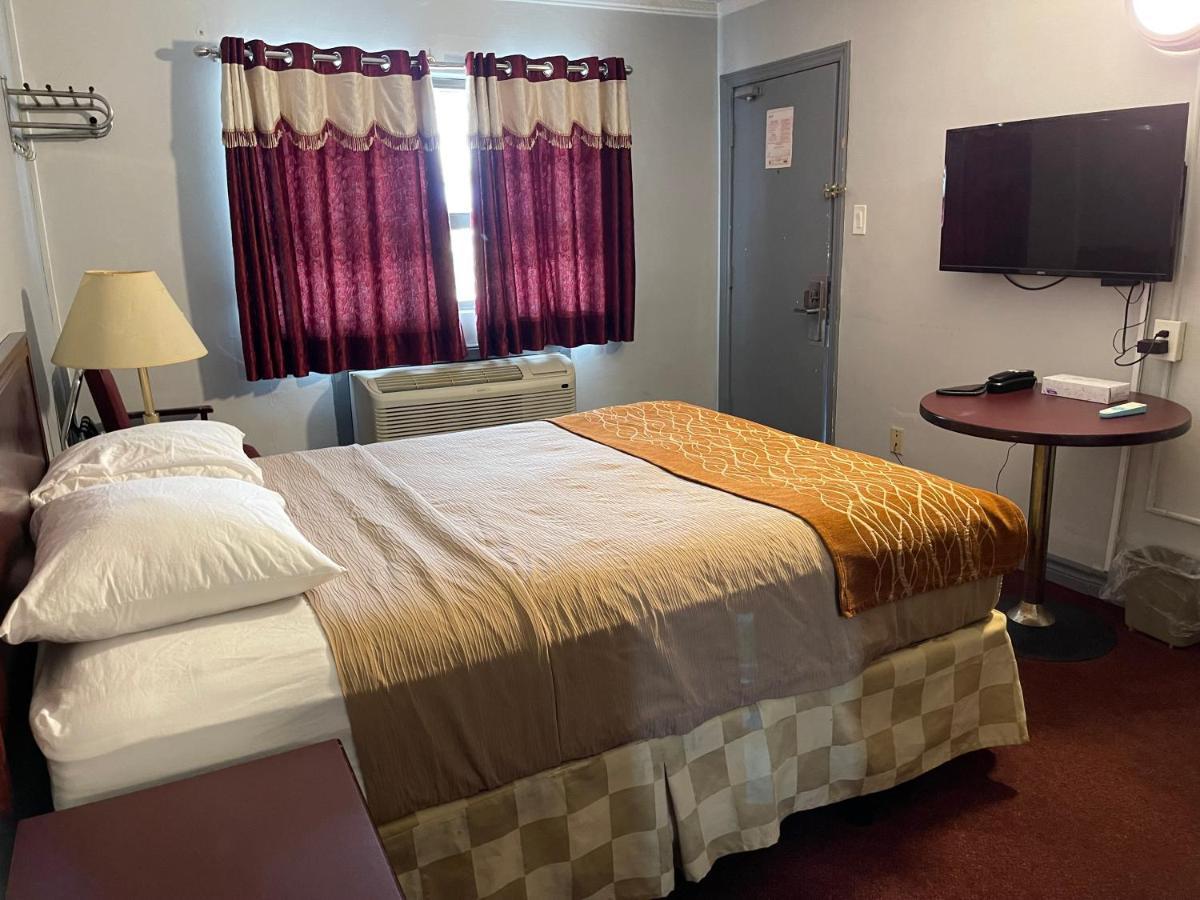Liberty Inn Bowmanville Eksteriør bilde